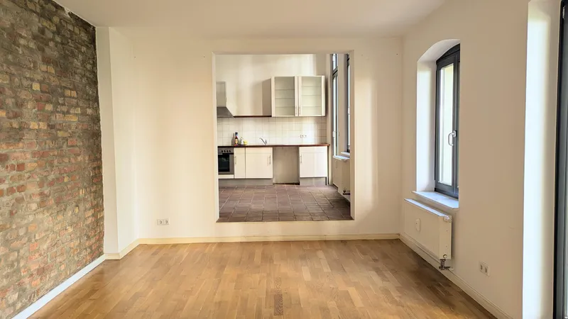 Top Lage in Mitte - superschöne 1 Zimmer Wohnung mit Wohnküche und großem Balkon — photo 1